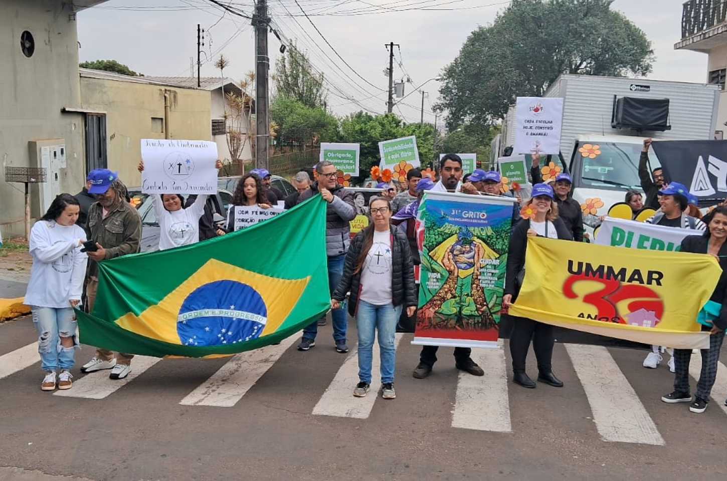 Imagem da notícia Desfile de 7 de Setembro em Apucarana reúne civismo e diversidade