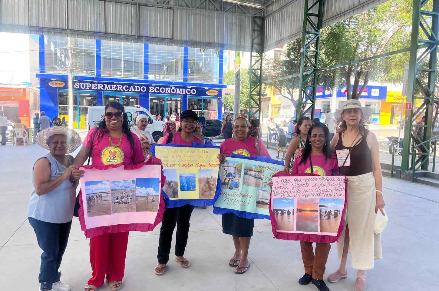 Imagem da notícia Fórum das Mulheres do Vale do Jequitinhonha aprova carta e estatuto